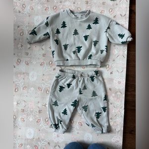 H&M Christmas Tree Sweatsuit Set